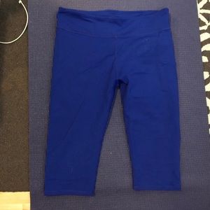 FABLETICS cropped leggings- Blue size L